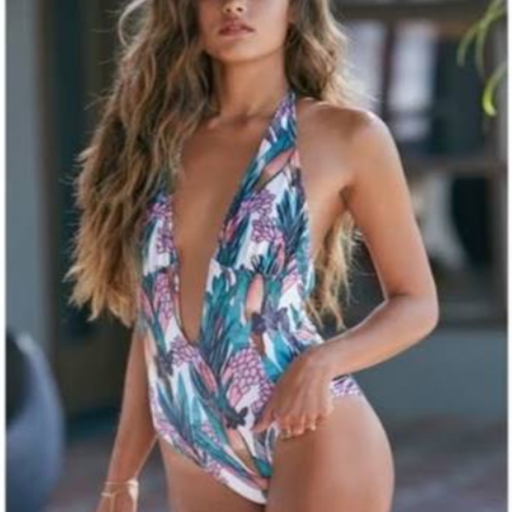 *Never been worn* MINK PINK Bathing Suit